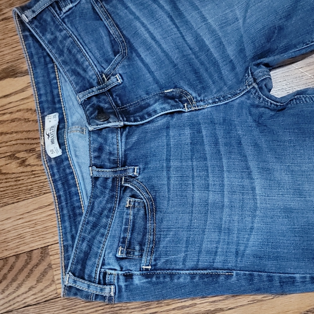 Hollister size 5R boot cut medium wash jeans